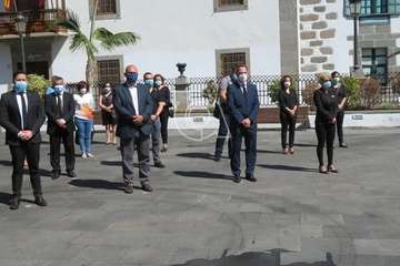 Telde guarda un emotivo minuto de silencio por las víctimas del Covid-19 (Foto TA)